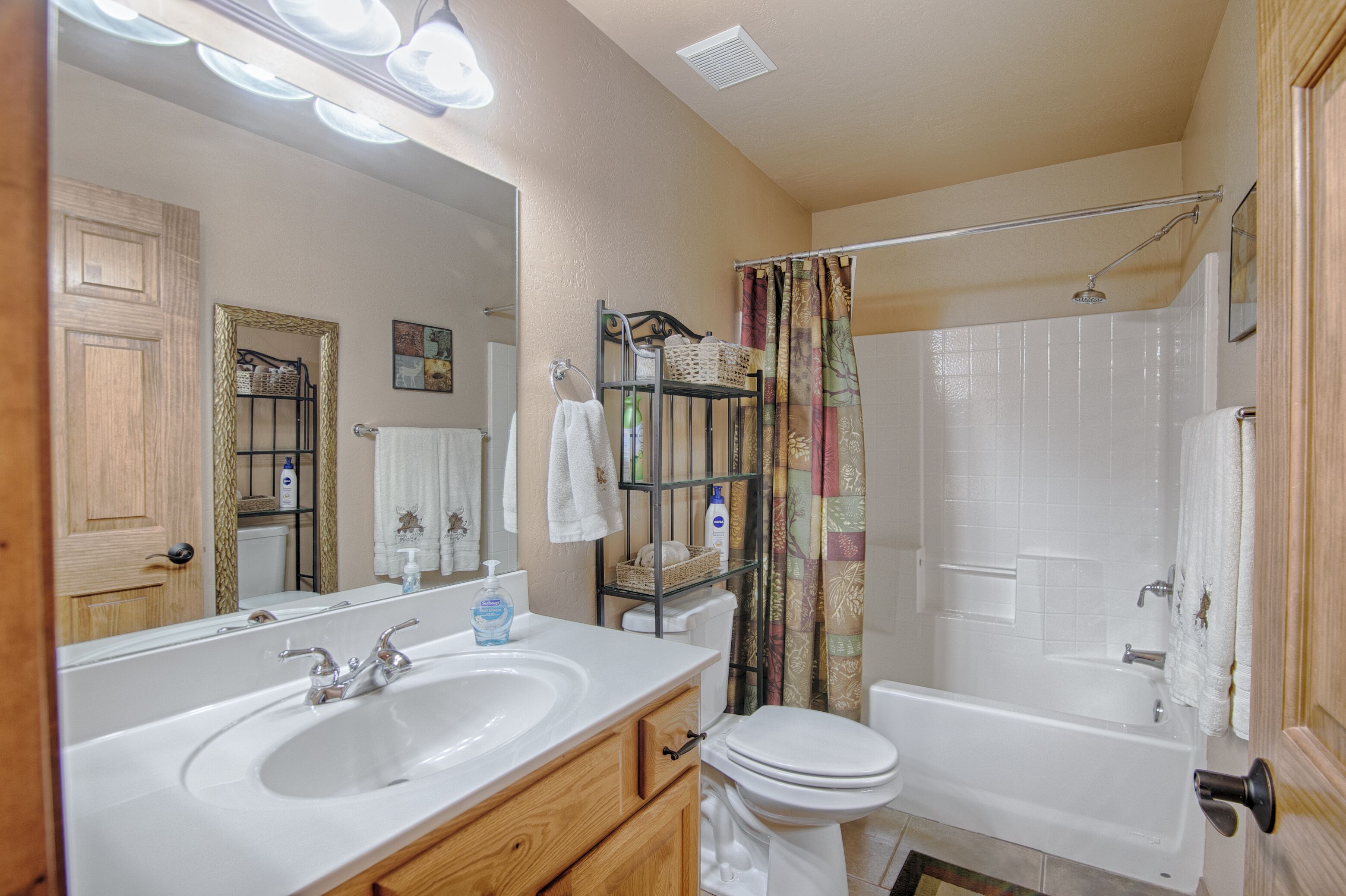 Rim Country Cabin, sleeps 4. 