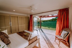 3 bedrooms, iron/ironing board, travel crib, free WiFi