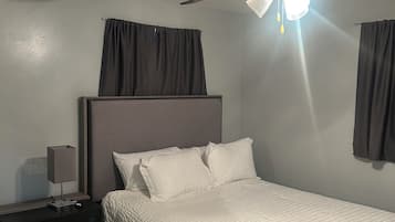 2 bedrooms, iron/ironing board, free WiFi