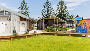 Children’s play area – outdoor