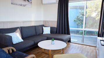 Beachside Villa | Living area | Plasma TV
