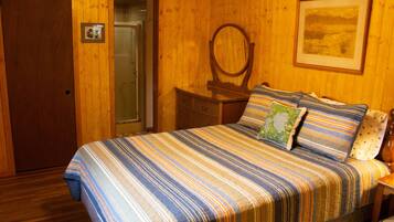 2 chambres, coffres-forts dans les chambres, bureau