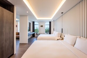 Royal suite, uitzicht op zee (Pool) | Donsdekens, verduisterende gordijnen, geluiddichte muren, gratis wifi