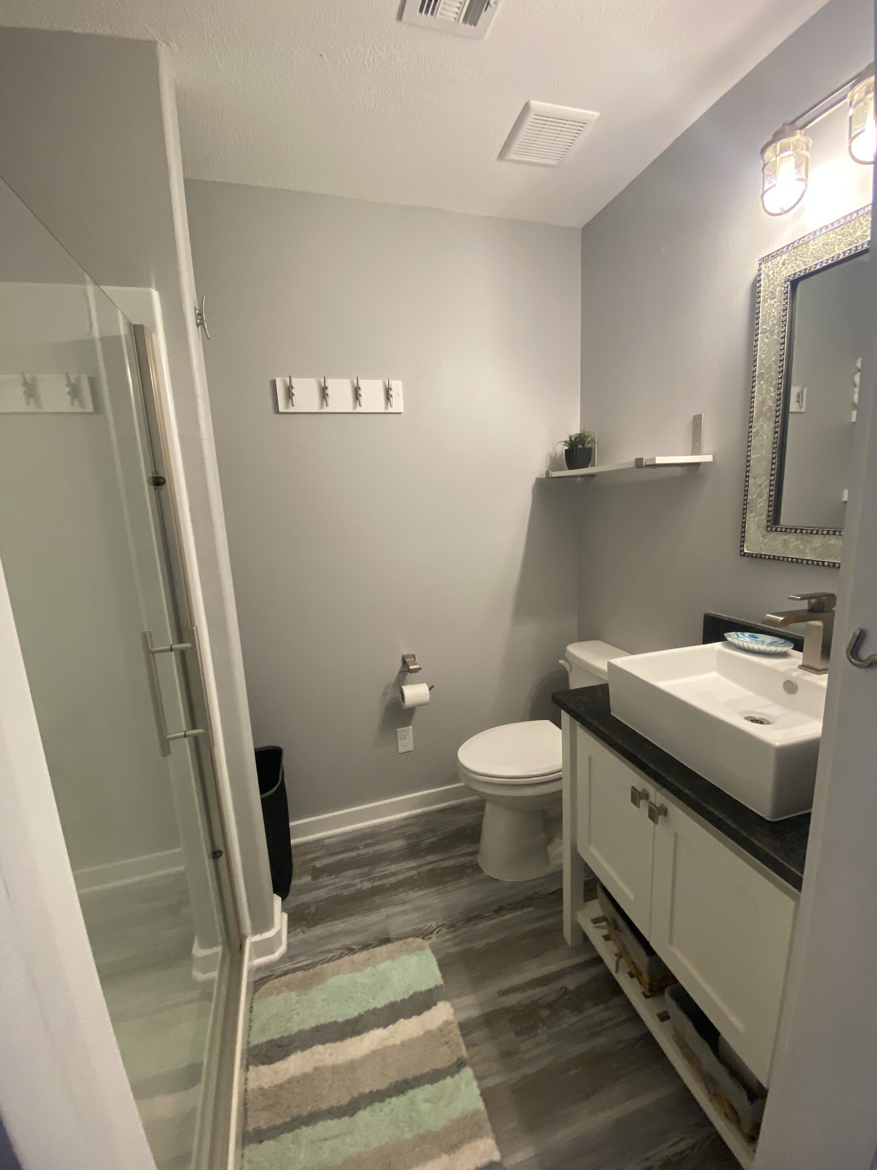 Hackberry Hooker - Private Canal downstairs 300lb. ice machine & restroom