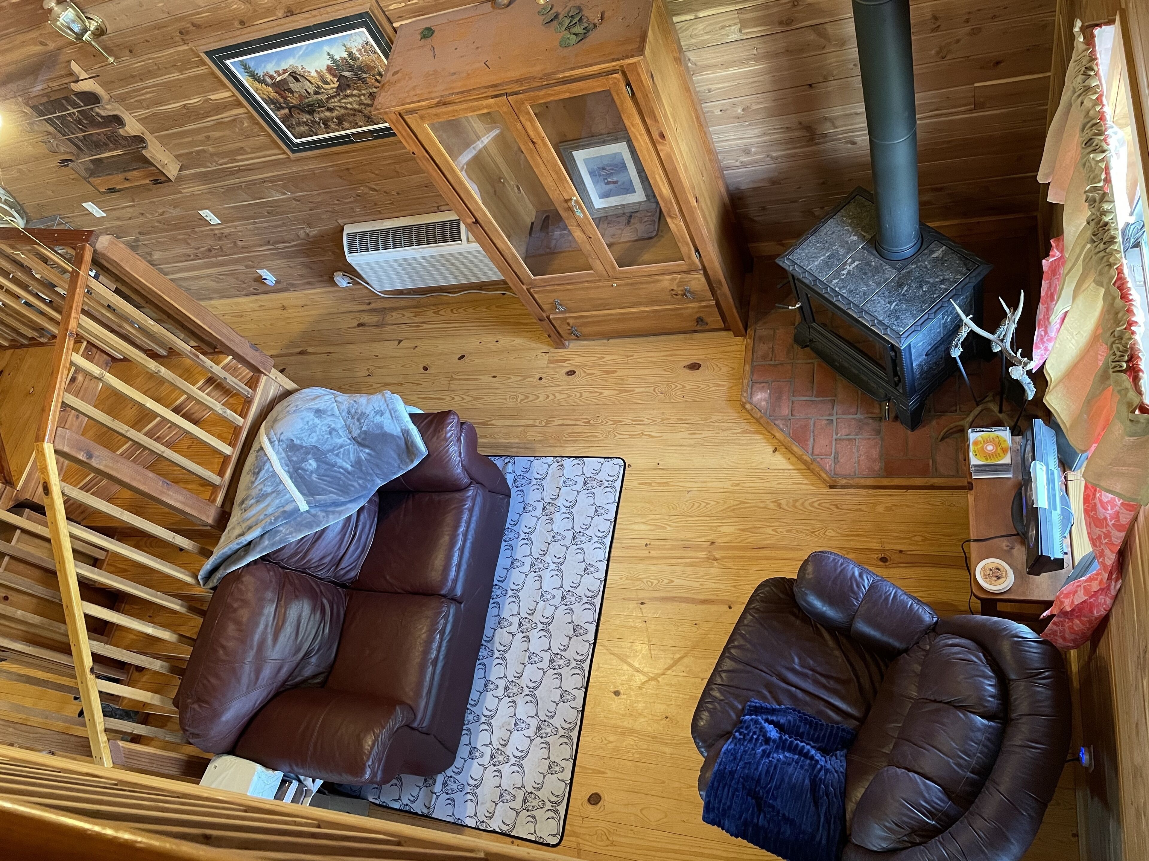 Secluded Lodge on 55 acres with stock pond in Childress, Texas. Lots of wildlife