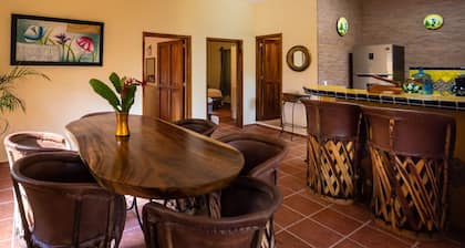 PERFECT HOME - Beach walk distance