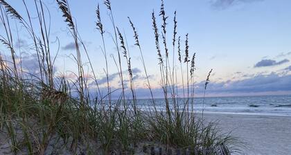 Oceanside 2BR/2BA -Steps to the Beach Sprinkler Renovation in progress May/June