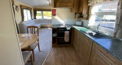 Charming two bedroom static caravan in whithorn