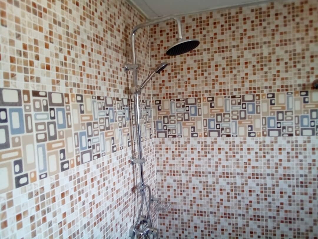 Shower, towels