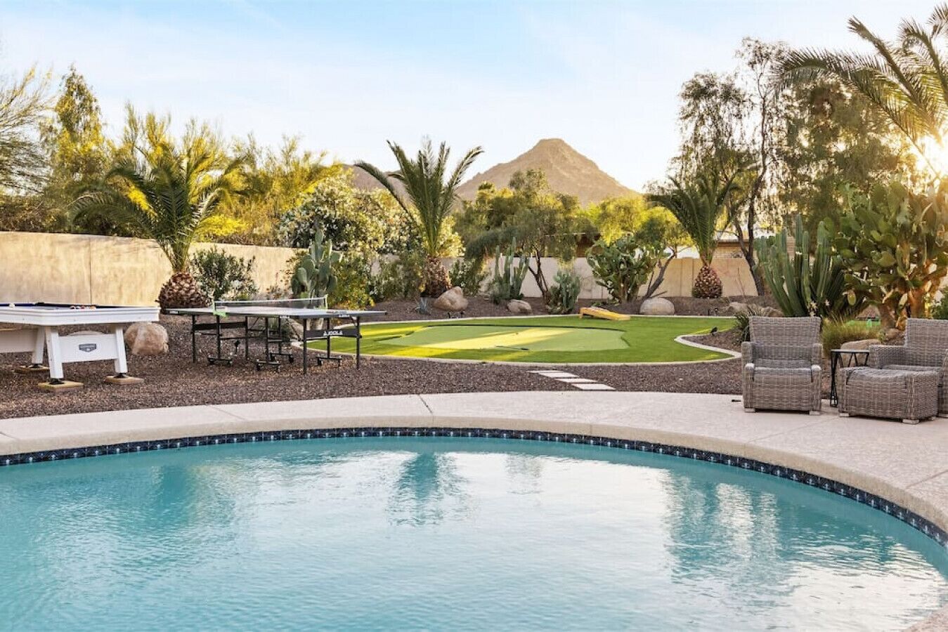 Mountain Ridge - Paradise Valley