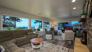 智能电视、壁炉、电子游戏、乒乓球