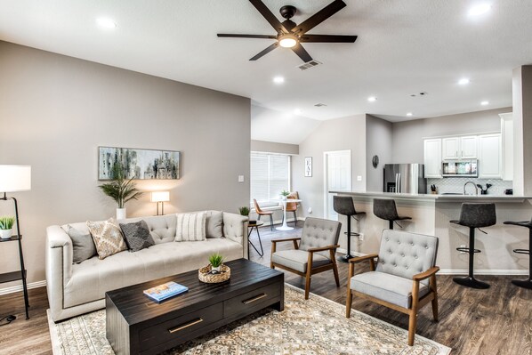 Smart TV, fireplace, offices