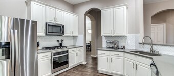 Central location Frisco • Renovated • Office • Wifi