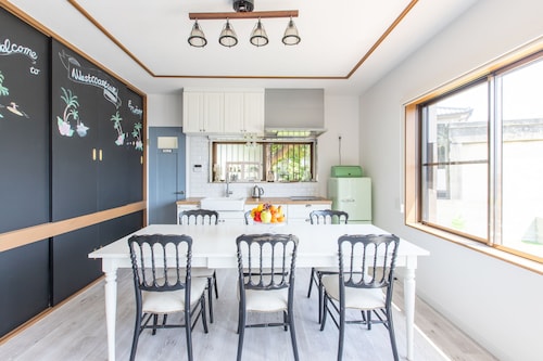 客室内のダイニングエリア