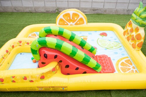 子供用の遊び場 - 屋外