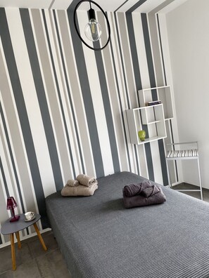 2 bedrooms, iron/ironing board, WiFi, bed sheets - La Finestra su Erice (Trapani)