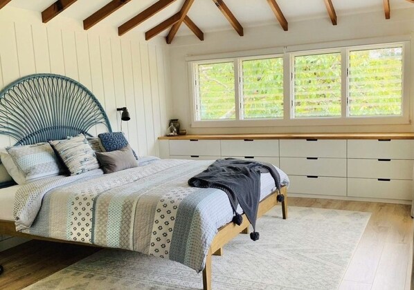Individually decorated, individually furnished, iron/ironing board, WiFi