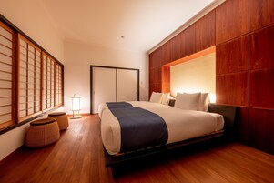 3 habitaciones, escritorio y espacio para trabajar con laptop 