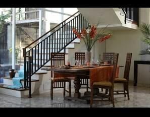 Villa, 3 Bedrooms | In-room dining - (Ungasan)