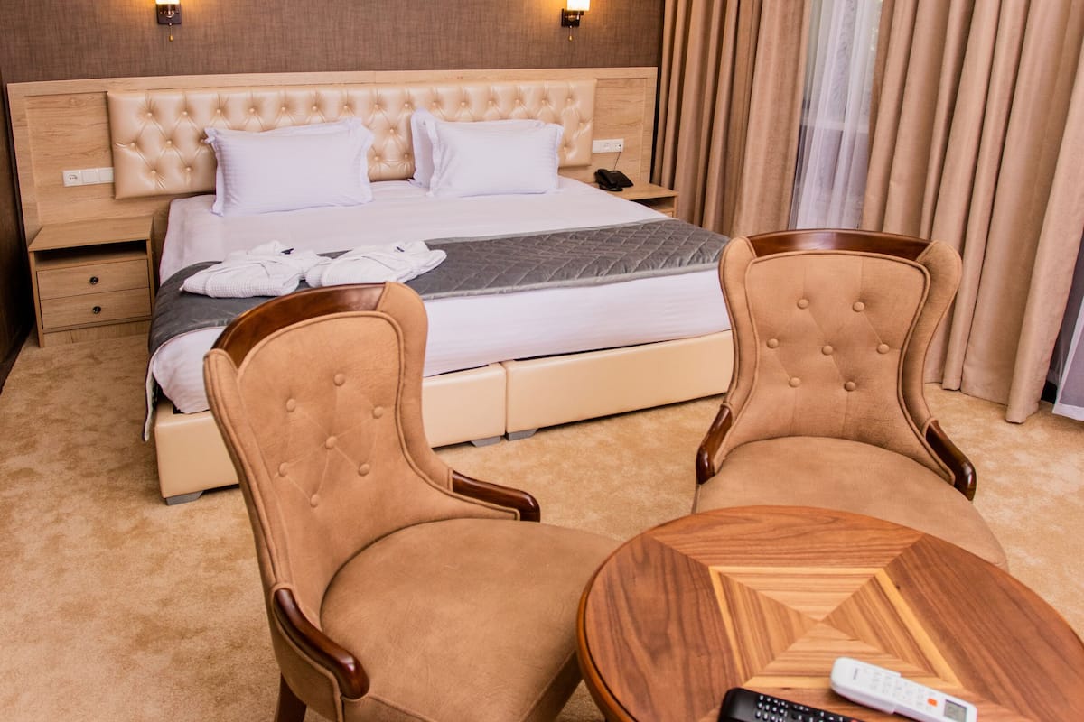 Chambre Luxe | Coffres-forts dans les chambres, bureau