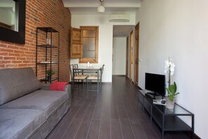 Apartment, 2 Bedrooms, Balcony, City View | Living room - Beautiful Eixample Flat for Families (Barcelona)
