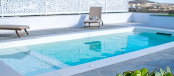 Holiday Sunset Villa Above the Beach