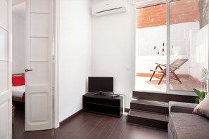 Apartment, 1 Bedroom, Balcony, City View | Living room - Beautiful Penthouse Next to Sagrada Familia (Barcelona)