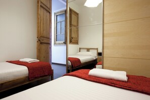 Apartamento, 2 quartos | 3 quartos, ferros/tábuas de passar roupa, roupa de cama