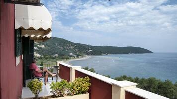 Room, 1 Bedroom, Balcony | Property grounds