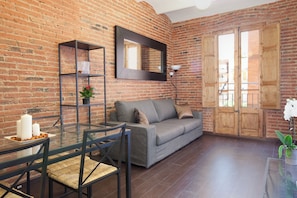Apartment, 2 Bedrooms | Living room | TV - Bright Apartment Near Sagrada Familia (Barcelona)