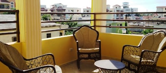 1 Bedroom-apartment 3 Single Beds in Corales del Sur, Santo Domingo Este
