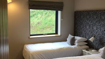 Loft, 2 Bedrooms, Accessible, Balcony | 2 bedrooms, free WiFi