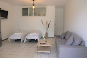 Apartment, 1 Bedroom, Accessible, Balcony | 2 bedrooms - "kalamaki Plaza Apartments 'kalimera'" (Zakynthos)