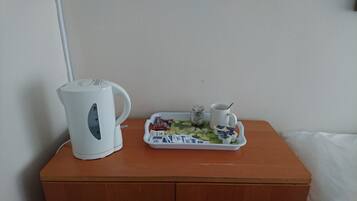 Quarto, 1 quarto, vista para a cidade | Café e/ou cafeteira