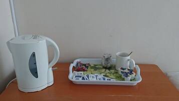 Quarto, 1 quarto, vista para a cidade | Café e/ou cafeteira