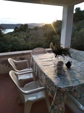 Villa, 3 Bedrooms, Smoking, Patio | Outdoor dining