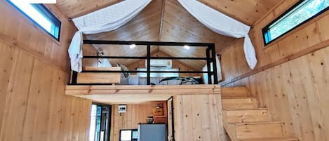 Hus - 2 sovrum - rökare - balkong | Badrum