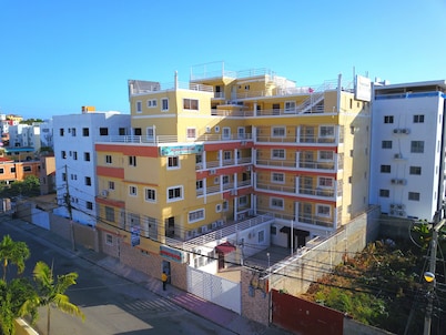 Beautiful Spacious Room Terrace Close to Sirena San Isidro Las Americas Airport