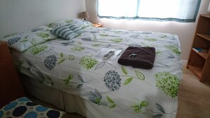 Dormitorio condiviso, 1 camera da letto, vista città | 1 camera, Wi-Fi