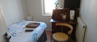 Room-tiny Single Shared Bathroom Room ss