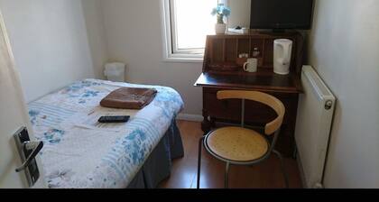 Room-tiny Single Shared Bathroom Room ss