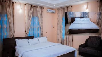 Room, 1 Bedroom, Accessible, Smoking | 2 bedrooms