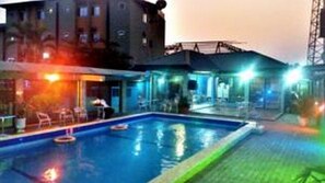 Quarto, 1 quarto, acessível, para fumantes | Piscina | Piscina interna
