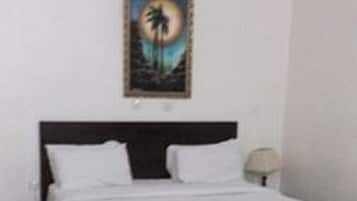 Room, 1 Bedroom, Accessible, Smoking | 1 bedroom