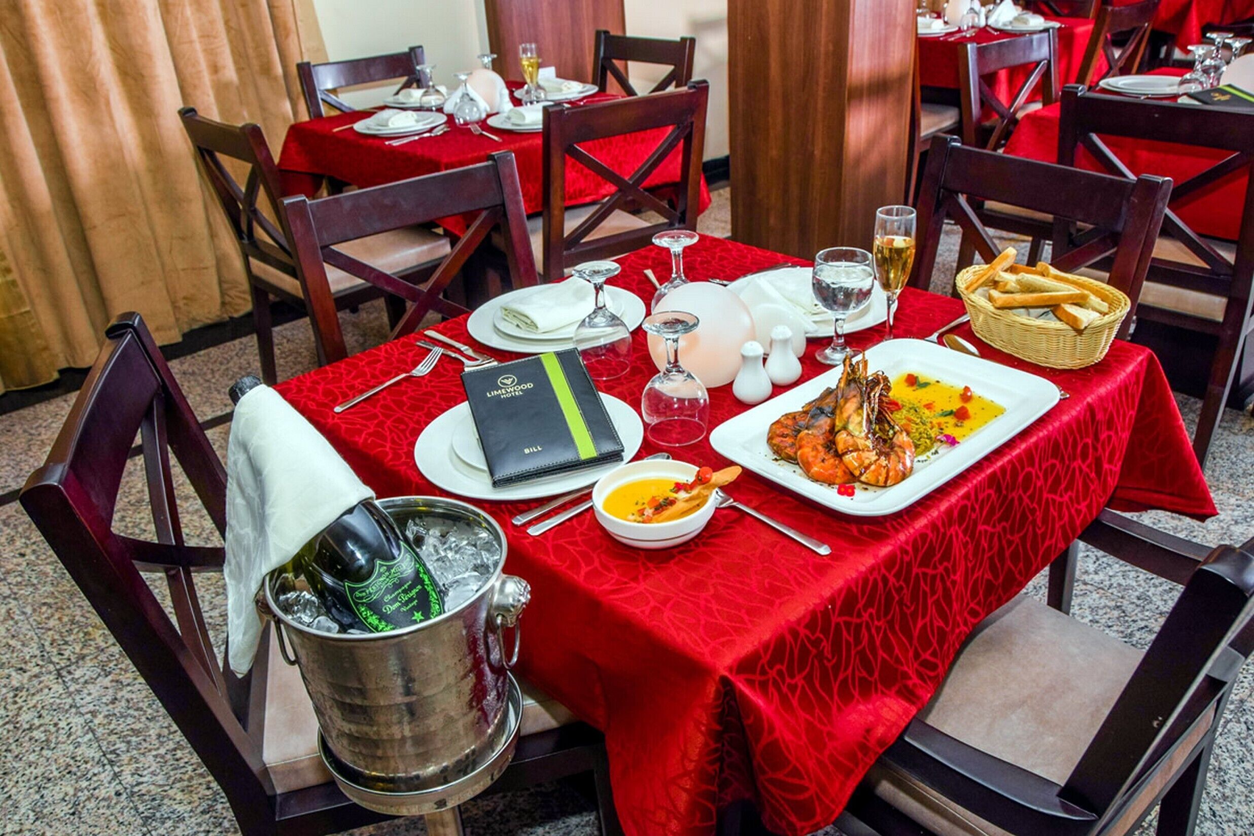 Room, 1 Bedroom, Accessible, Smoking | Dining