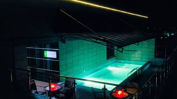 Room, 1 Bedroom, Accessible, Smoking | Game room