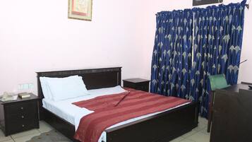Room, 1 Bedroom, Accessible, Smoking | 1 bedroom