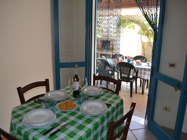 Appartement, 2 chambres, fumeur, balcon | Restauration