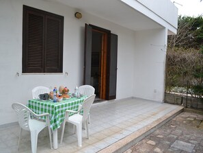 House, 2 Bedrooms, Smoking, Patio | Outdoor dining - Holiday Home With Equipped Outdoor Area in Torre Dell'orso (Melendugno)