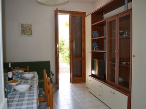 House, 2 Bedrooms, Smoking, Patio | Dining - Holiday Home With Equipped Outdoor Area in Torre Dell'orso (Melendugno)